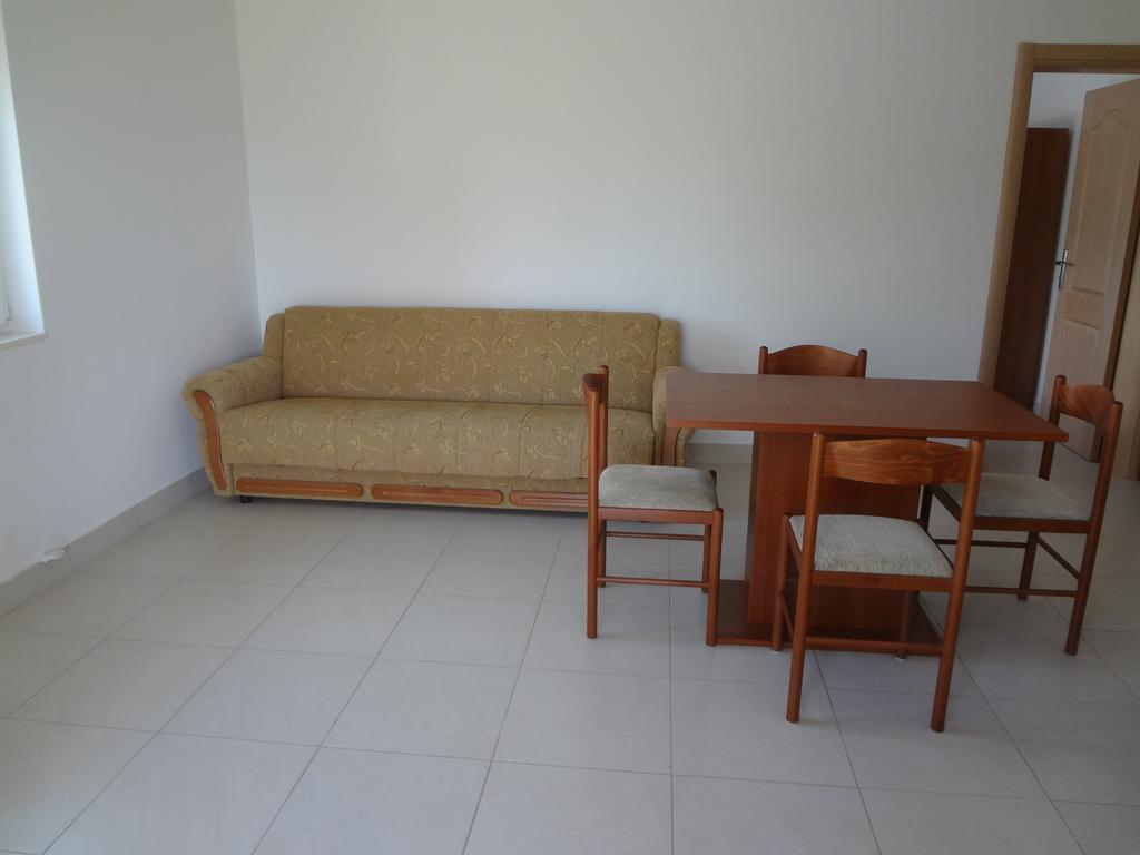 Apartments Franov Bibinje Rom bilde