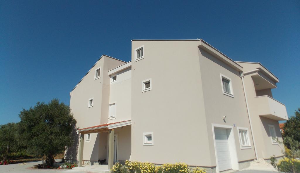 Apartments Franov Bibinje Rom bilde