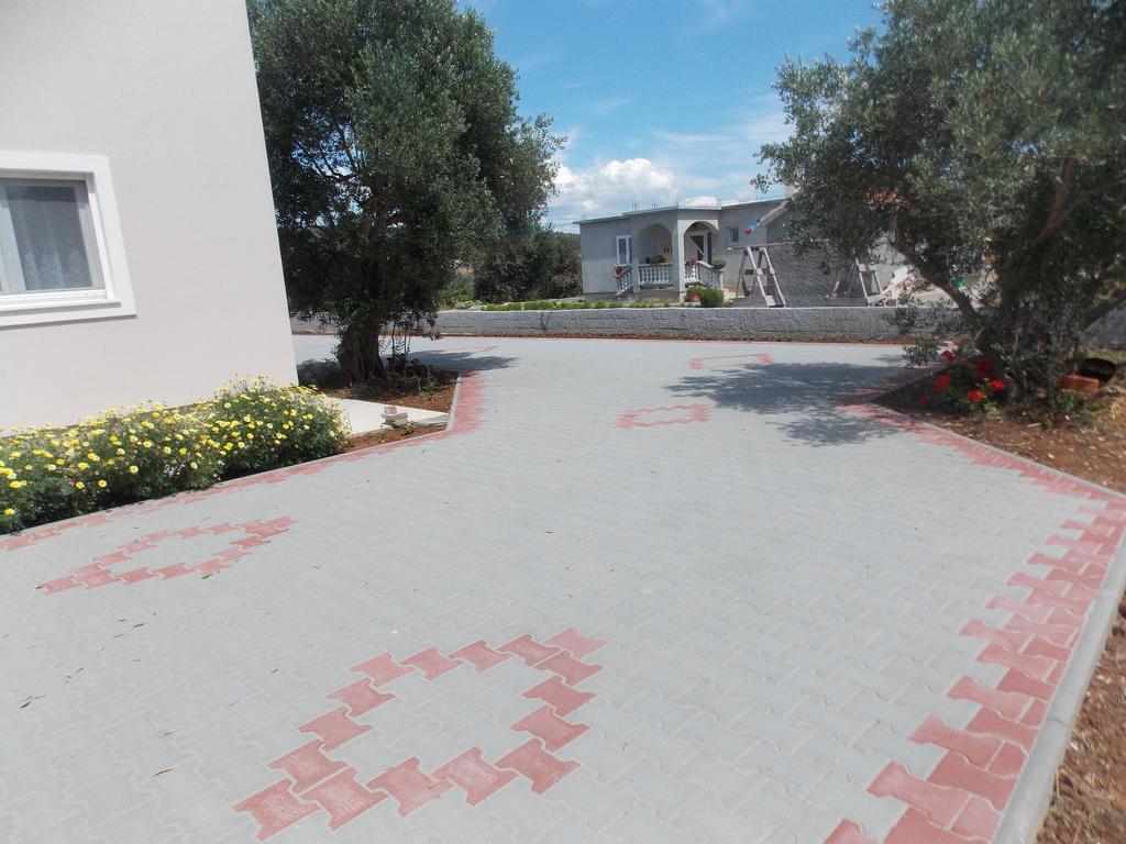 Apartments Franov Bibinje Rom bilde