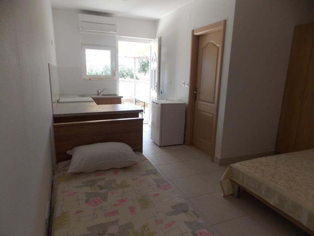 Apartments Franov Bibinje Rom bilde