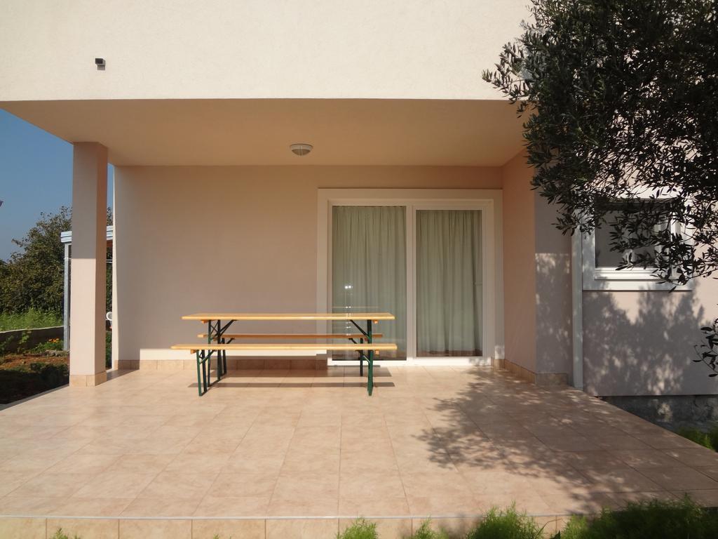Apartments Franov Bibinje Rom bilde