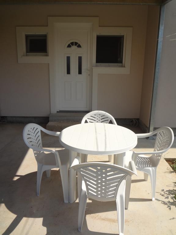 Apartments Franov Bibinje Rom bilde